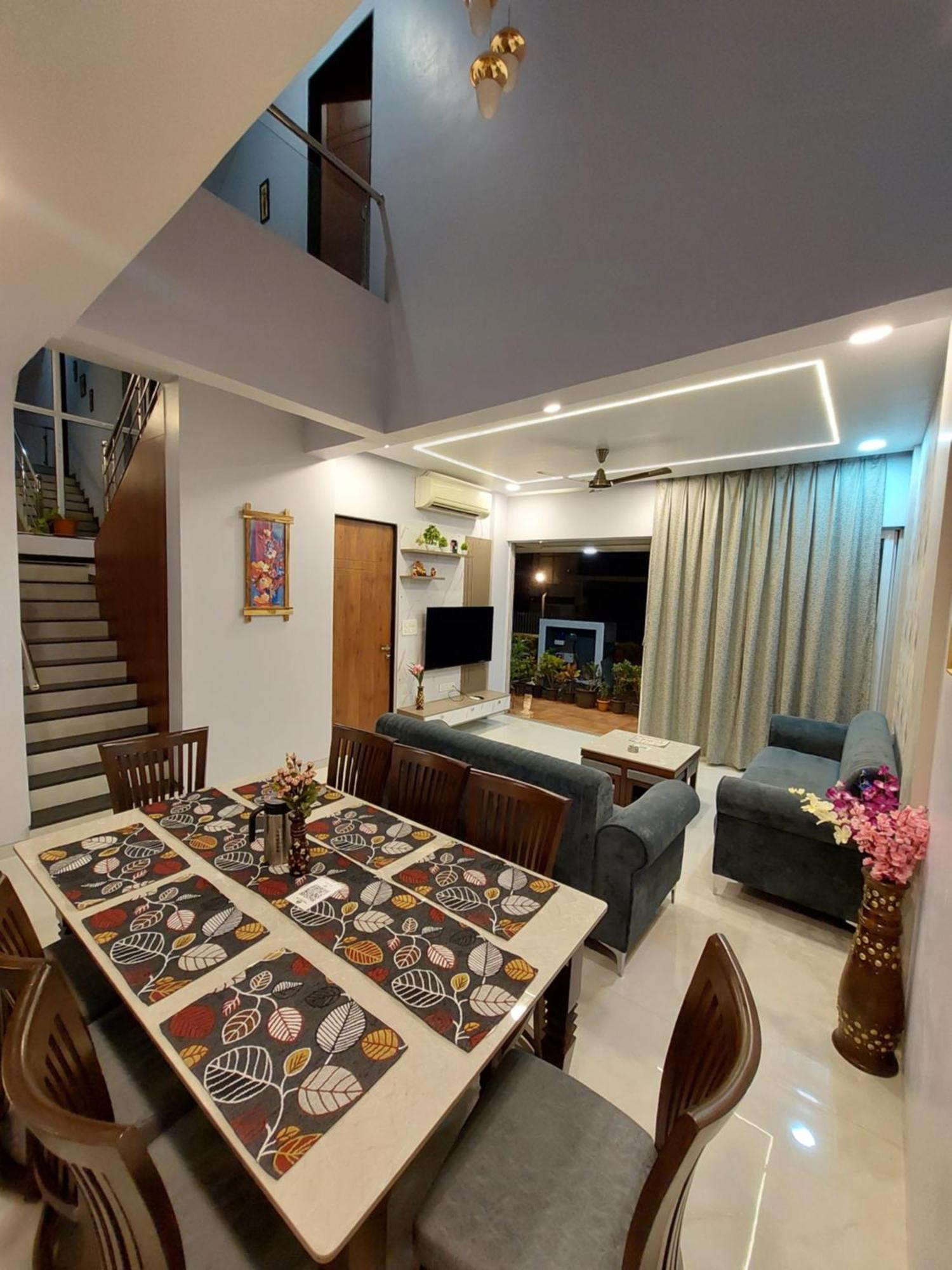 Divine Bliss Villa ロナバラ エクステリア 写真